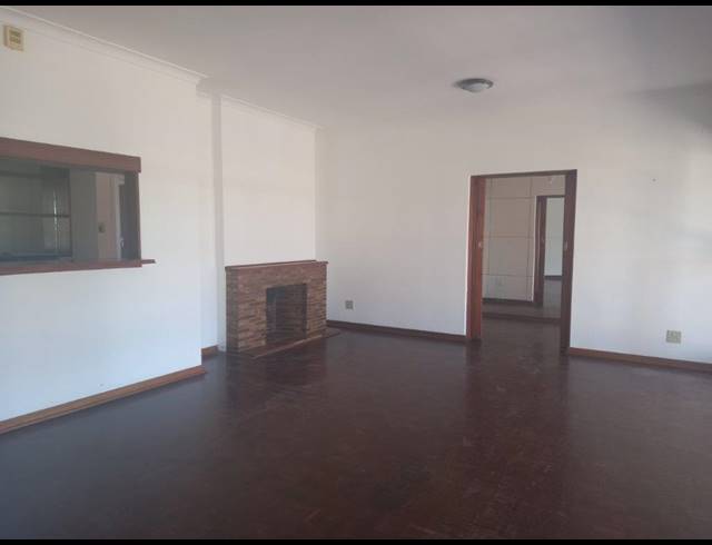 4 BEDROOM HOUSE RENTED IN MANGOLD PARK